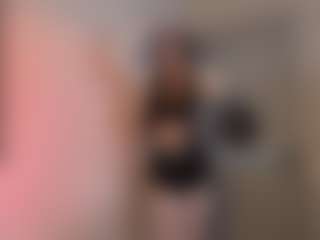 Live cam show with Olivia - Raven Hair on CamClone