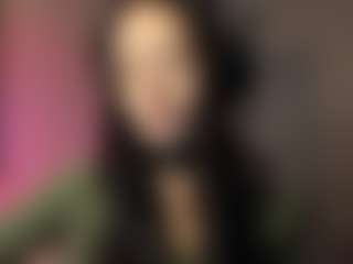 Live cam show with Olivia - Skinny on milfzrlive.com