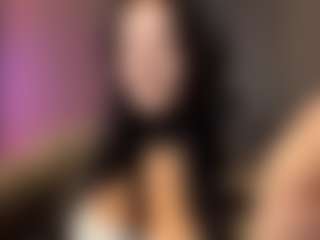 Live cam show with Olivia - Average on Camsoda
