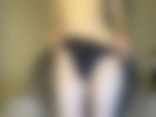 Live cam show with LucillaCerchia - Blue Eyes on Dare Cams