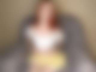 Live cam show with LucillaCerchia - Eating Pussy on Camsoda