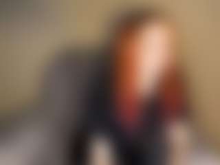 Live cam show with LucillaCerchia - Athletic Middle Aged on luckytryst.com