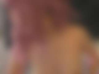 Live cam show with Lune - New Sexwebcam on friskycurves.com