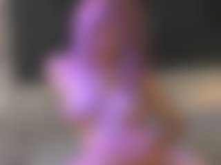 Live cam show with Lune - Moaning on Chatstar