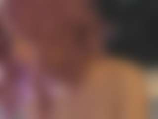 Live cam show with Lune - Bedroom on SinfulBabes
