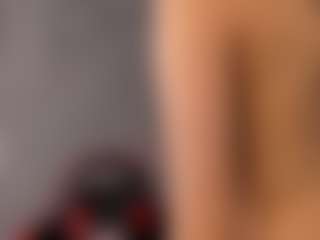 Live cam show with Lune - Striptease on Camiplay Live