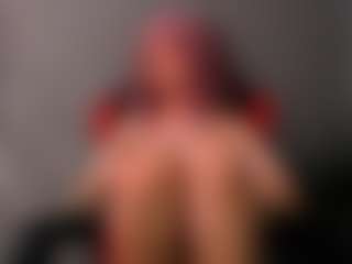 Live cam show with Lune - Ass Bouncing on Camsoda