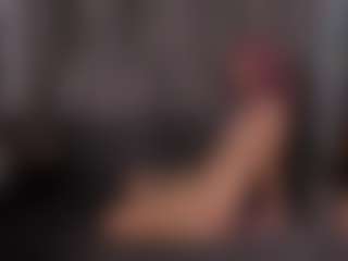 Live cam show with Lune - Flashing on liverealitysex.com