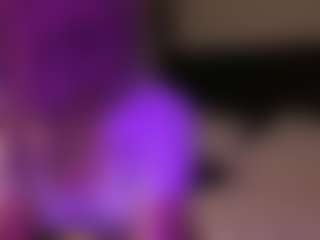 Live cam show with Lune - Green Eyes on Camsoda