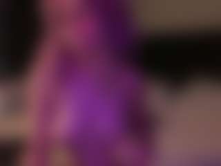 Live cam show with Lune - Green Eyes on Camsoda