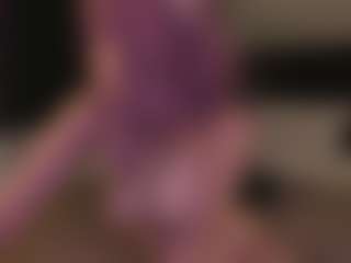 Live cam show with Lune - Blonde Hair Petite on Camsoda