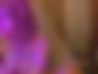 Live cam show with Lune - Green Eyes on Camsoda
