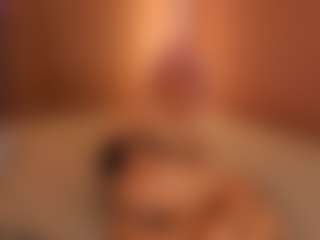 Live cam show with Lune - Moaning on Fling VIP Chat