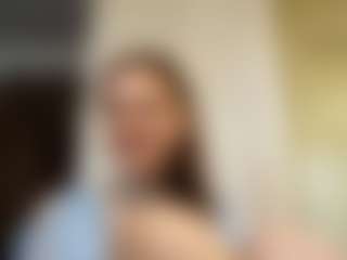 MadgeRounsaville's Live Sex Cam Show