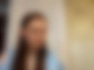 Live cam show with MadgeRounsaville - Striptease Teen (18+) on CamwithHer