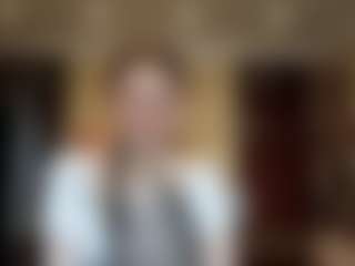 Live cam show with MadgeRounsaville - Amateur on Milfs Live