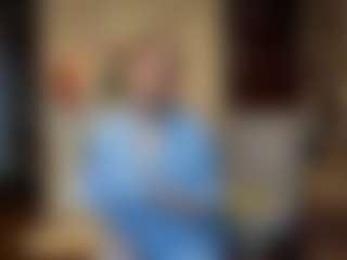 Live cam show with MadgeRounsaville - Solo on CamwithHer