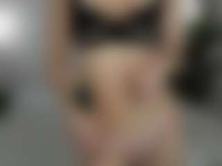 Live cam show with MonroSugar - Bikini on StripNow