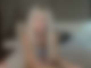 Live cam show with MonroSugar - Blonde Hair Petite on Camsoda