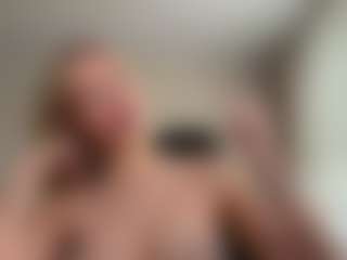 Live cam show with Octavia - Big Tits on CamClone