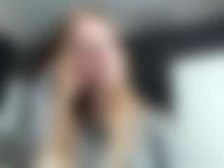 Live cam show with Grace - Striptease Granny on SmokeAndPoke