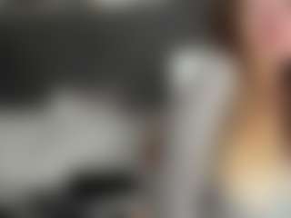 Grace MILF webcam performer live streaming