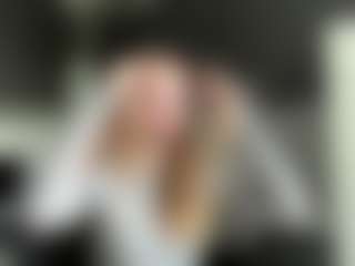 Grace MILF webcam performer live streaming