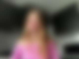 Live cam show with Grace - Green Eyes on Chatstar