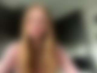 Live cam show with Grace - Public on CamwithHer