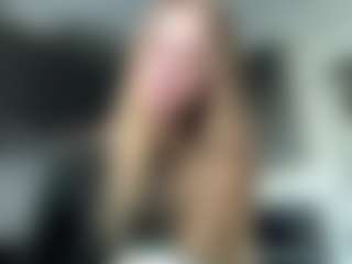 Live cam show with Grace - Average on Chatstar