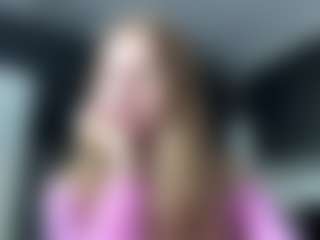 Live cam show with Grace - MILF Teen (18+) on Dare Cams