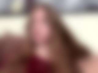 Grace MILF webcam performer live streaming