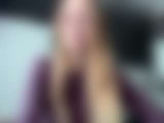 Live cam show with Grace - Smoking on liverealitysex.com