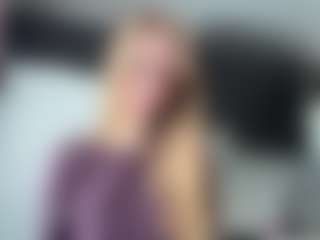 Live cam show with Grace - Blonde Hair MILF on Fling VIP Chat