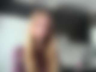 Grace MILF webcam performer live streaming