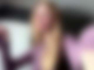 Live cam show with Grace - Smoking on CamwithHer