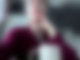 Grace MILF webcam performer live streaming