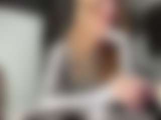 Live cam show with Grace - Petite on Camming Site