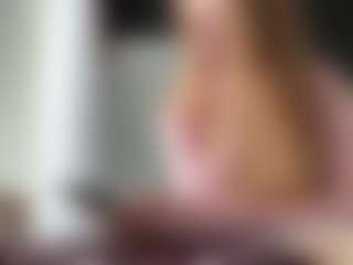 Live cam show with Grace - Athletic MILF on madthumbs