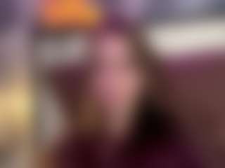 Live cam show with Grace - Lush MILF on TeamSkeetLive
