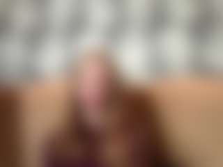 Live cam show with Grace - Green Eyes on CamClone