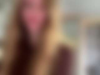 Grace MILF webcam performer live streaming