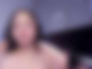 Live cam show with SaraToro - Small Tits on livesuperchat.net