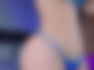 Live cam show with AllieCollins - Spy Curvy on Camsoda