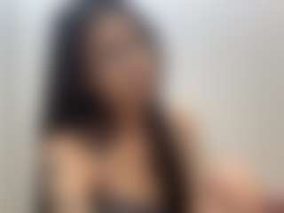 Live cam show with Alice - Big Ass Teen (18+) on Latina Girls