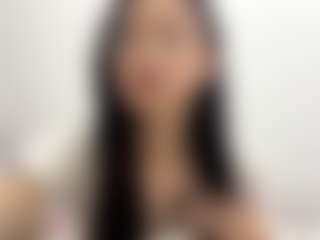 Alice MILF webcam performer live streaming
