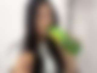 Alice MILF webcam performer live streaming