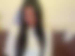 Alice MILF webcam performer live streaming