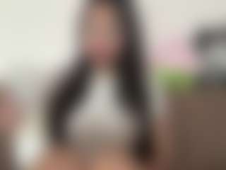 Live cam show with Alice - Skinny MILF on Camsoda