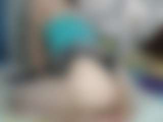 Live cam show with keysiyummy - Small Tits on Camming Site